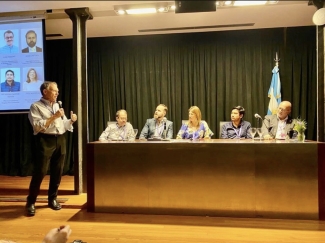 Delegados de España, Brasil, Argentina, Costa Rica y Colombia en su panel de Ventana Sur